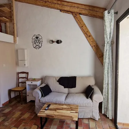 Studio Au Pied De La Sainte Victoire Puyloubier Exterior photo